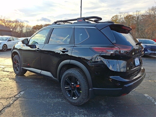 2026 Nissan Rogue SV photo 3