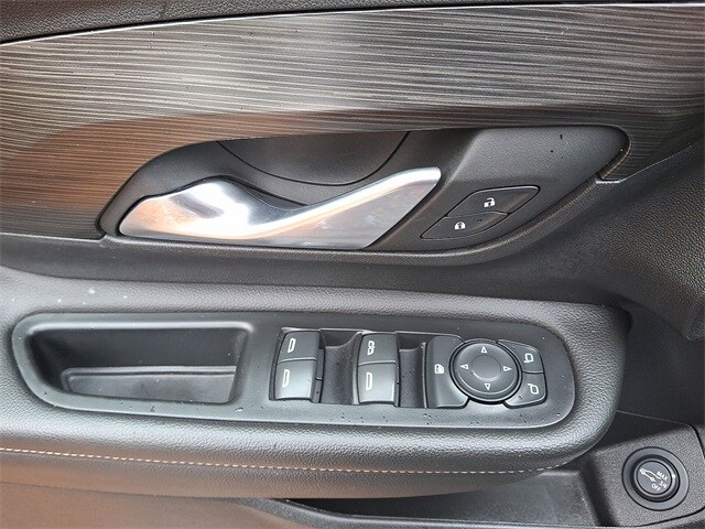 2022 Gmc Terrain SLE photo 2