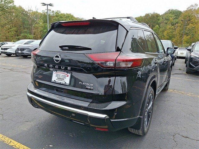 2026 Nissan Rogue Platinum photo 4