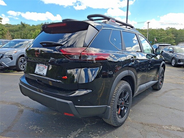 2026 Nissan Rogue SV photo 4