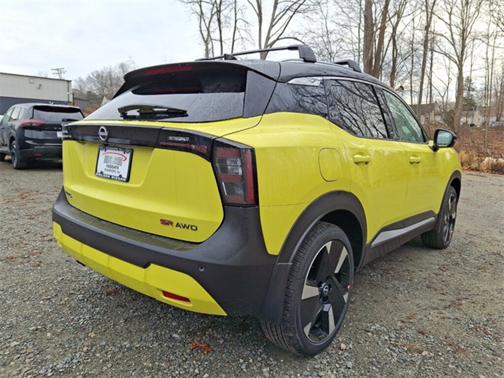 New 2026 Nissan Kicks SR SUV