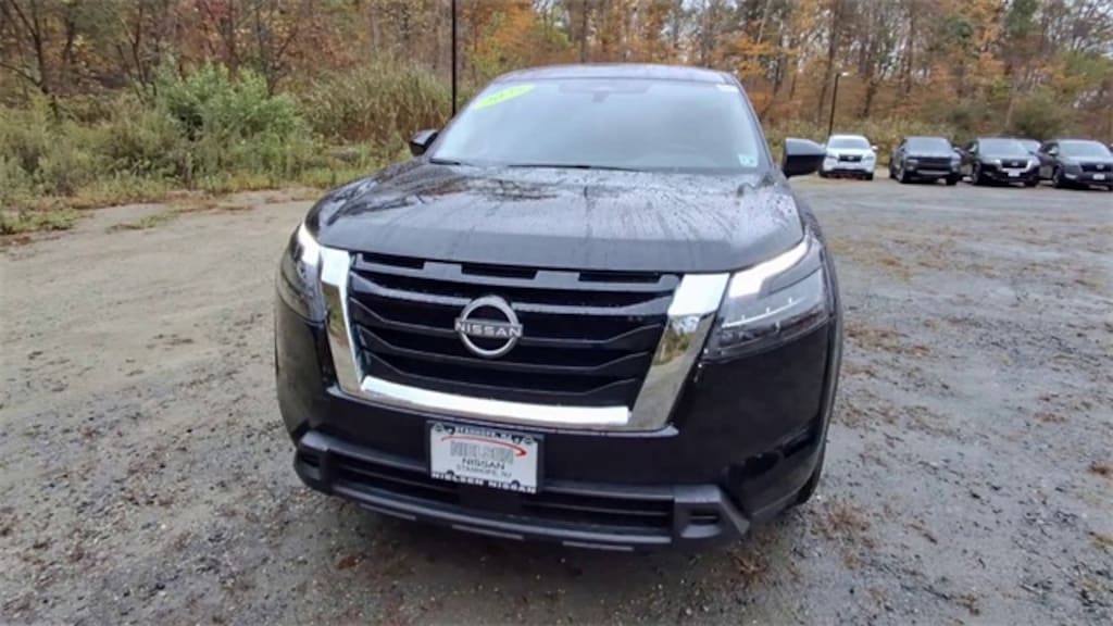Used 2025 Nissan Pathfinder S SUV