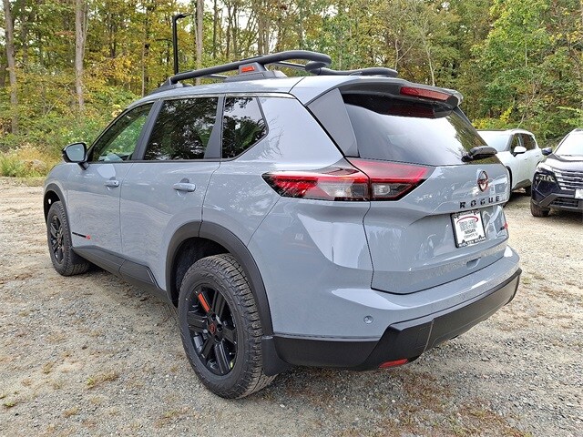 2026 Nissan Rogue SV photo 3