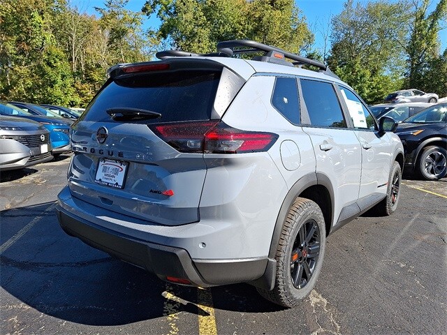 2026 Nissan Rogue SV photo 4