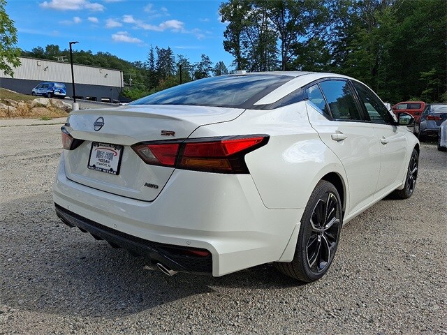 2025 Nissan Altima 2.5 SR photo 4