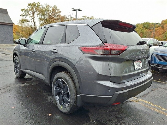 2026 Nissan Rogue SV photo 3