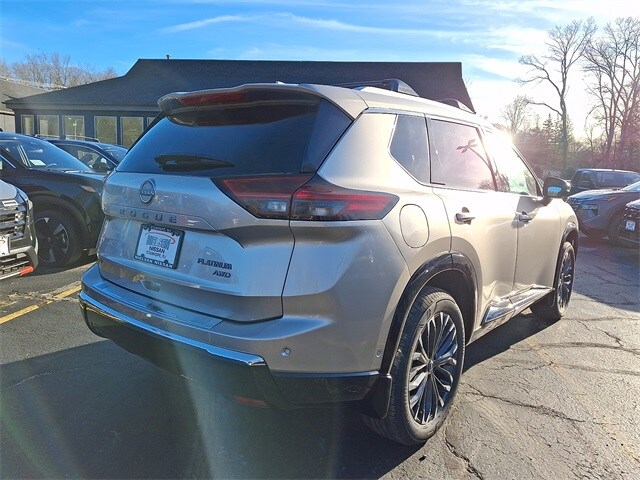 2026 Nissan Rogue Platinum photo 4