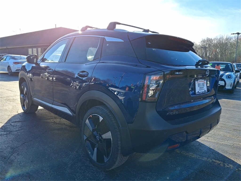 New 2026 Nissan Kicks SR SUV