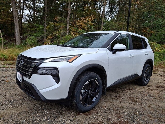 2026 Nissan Rogue SV photo 2