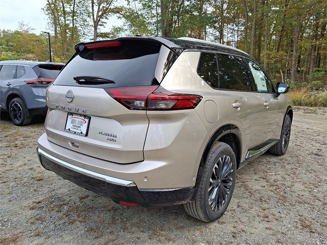 2026 Nissan Rogue Platinum photo 4