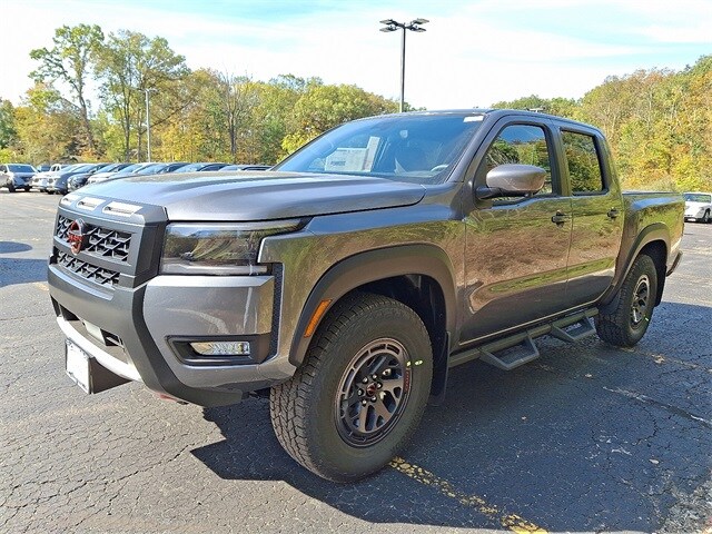 2026 Nissan Frontier Crew Cab PRO-4X photo 2