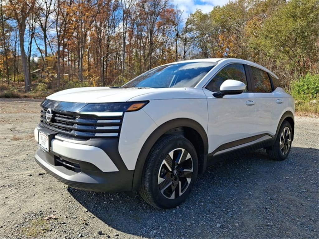 New 2025 Nissan Kicks SV SUV