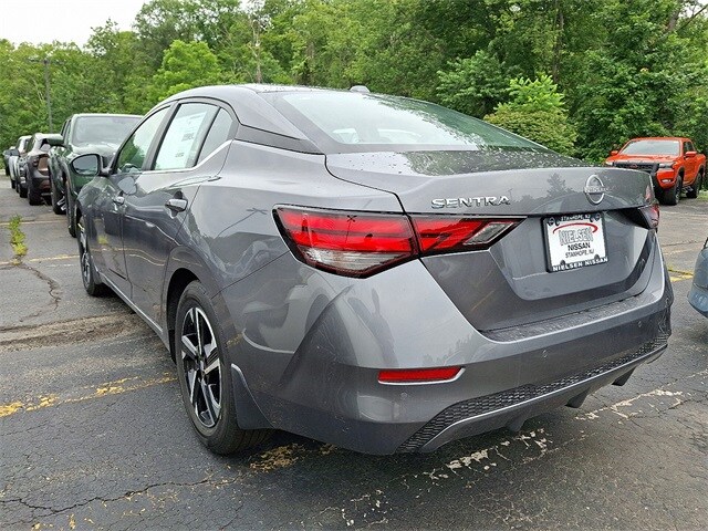 2025 Nissan Sentra SV photo 3