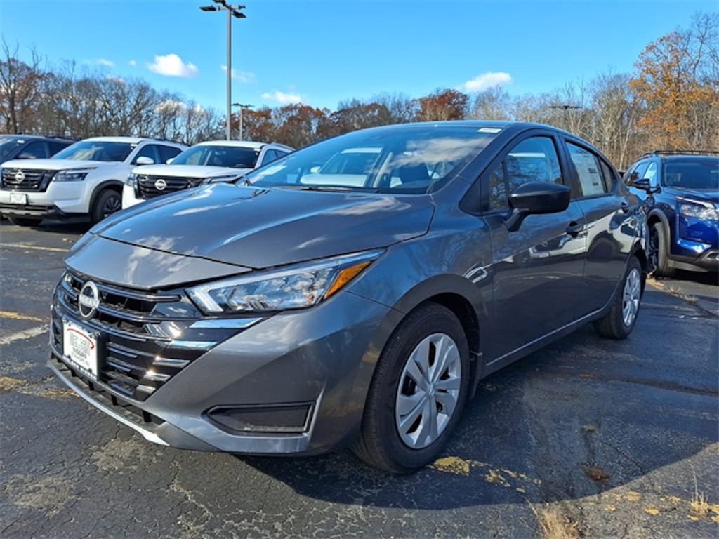 New 2025 Nissan Versa 1.6 S Sedan