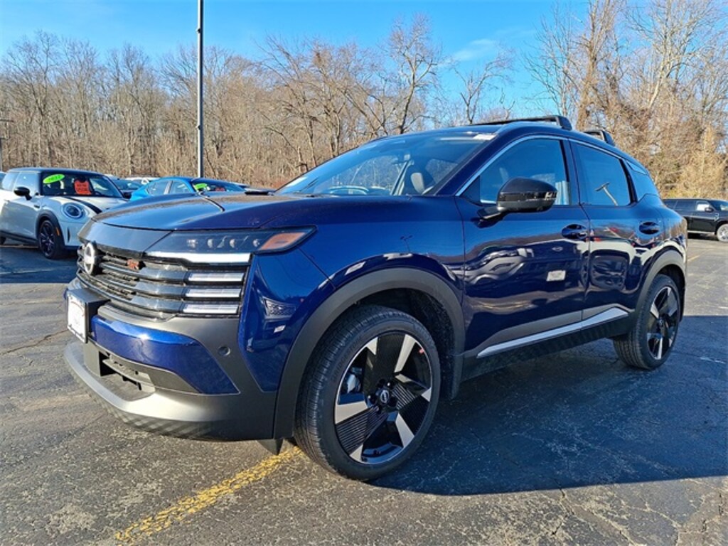 New 2026 Nissan Kicks SR SUV