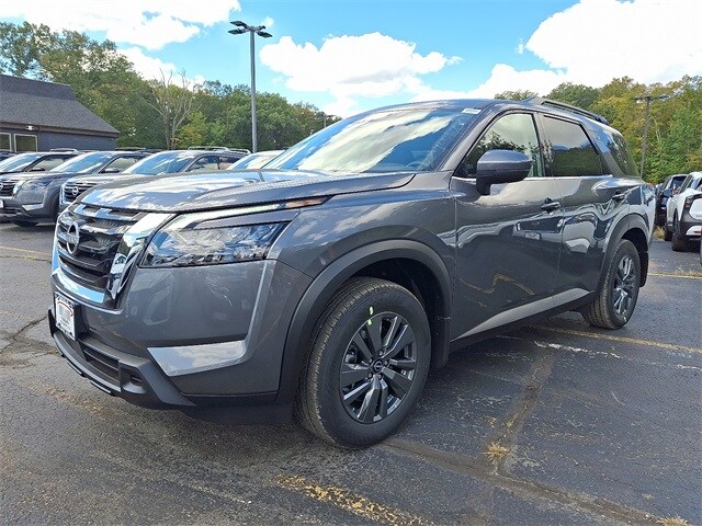 2025 Nissan Pathfinder SV photo 2
