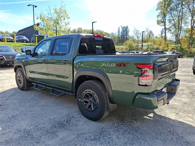 2026 Nissan Frontier Crew Cab PRO-4X photo 3