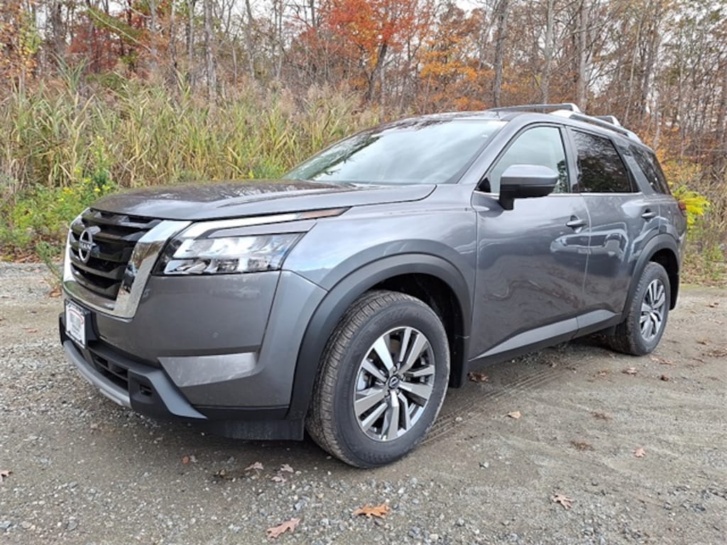 New 2025 Nissan Pathfinder SL SUV