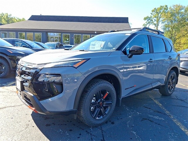 2026 Nissan Rogue SV photo 2