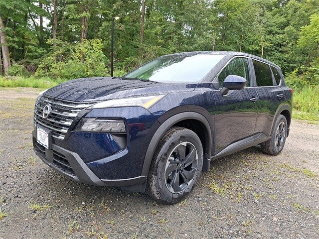 2026 Nissan Rogue SV photo 2
