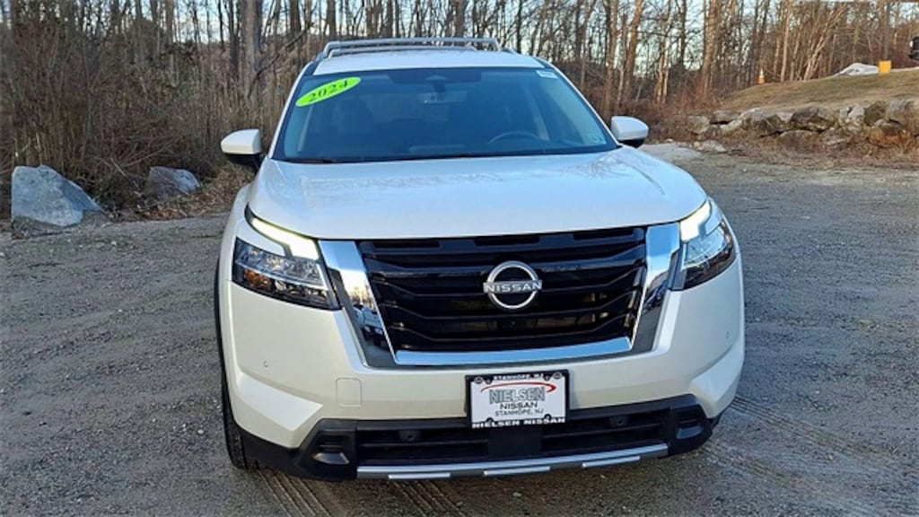 Certified 2024 Nissan Pathfinder SL SUV