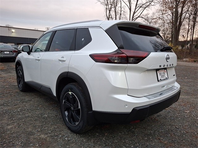 2026 Nissan Rogue SV photo 3