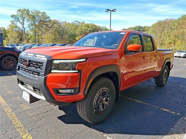 2026 Nissan Frontier Crew Cab PRO-4X photo 2