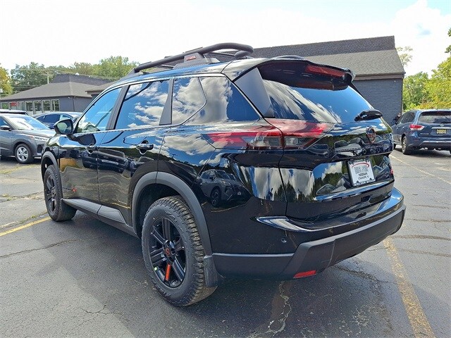 2026 Nissan Rogue SV photo 3