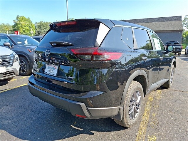 2026 Nissan Rogue S photo 2