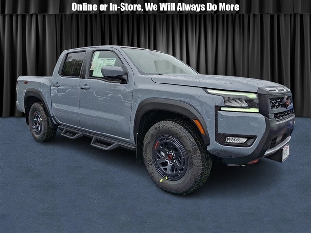 2026 Nissan Frontier PRO-4X's photo