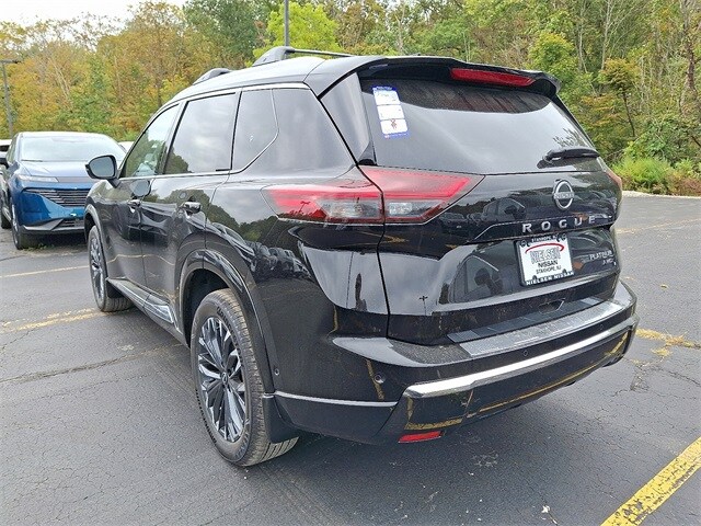 2026 Nissan Rogue Platinum photo 3