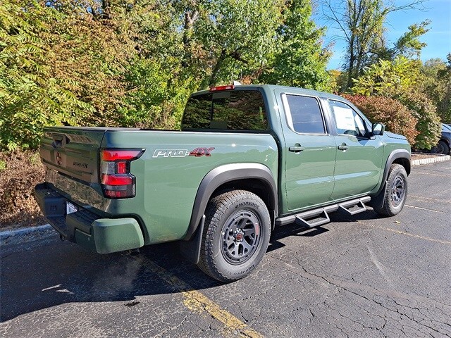 2026 Nissan Frontier Crew Cab PRO-4X photo 4