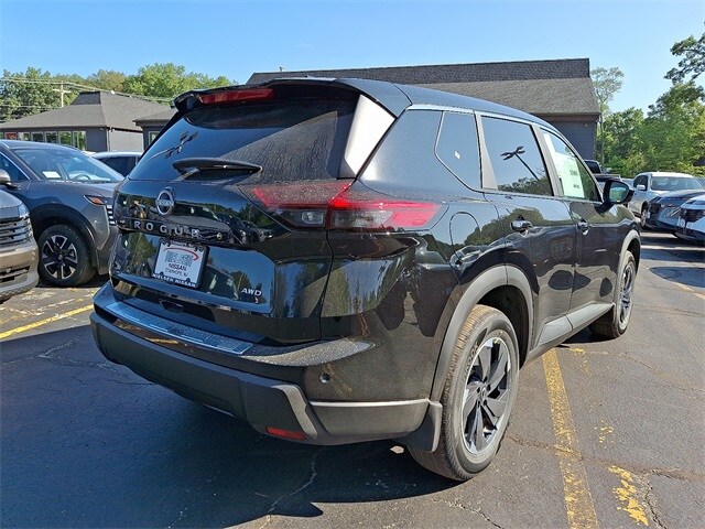 2026 Nissan Rogue SV photo 2