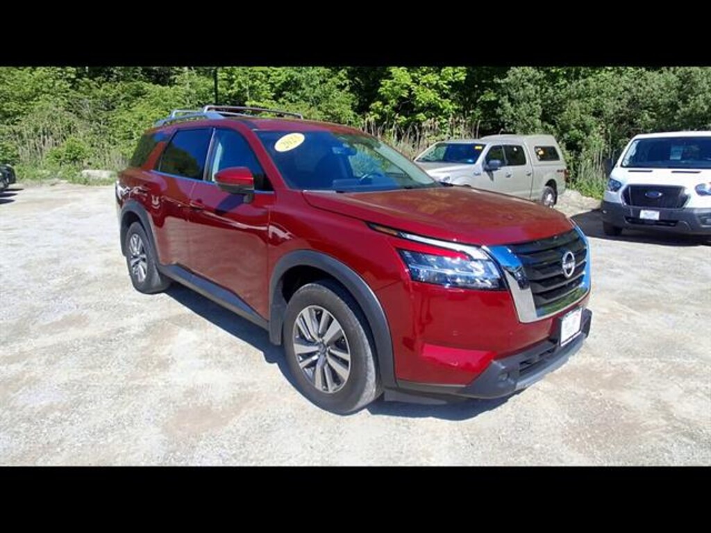 Used 2023 Nissan Pathfinder SL SUV