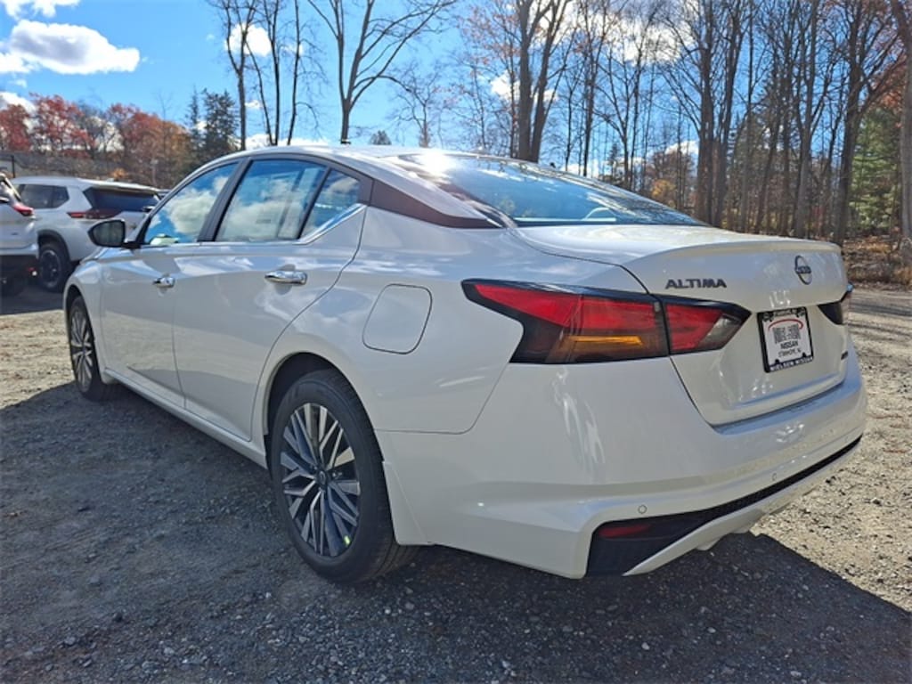 New 2025 Nissan Altima 2.5 SV Sedan