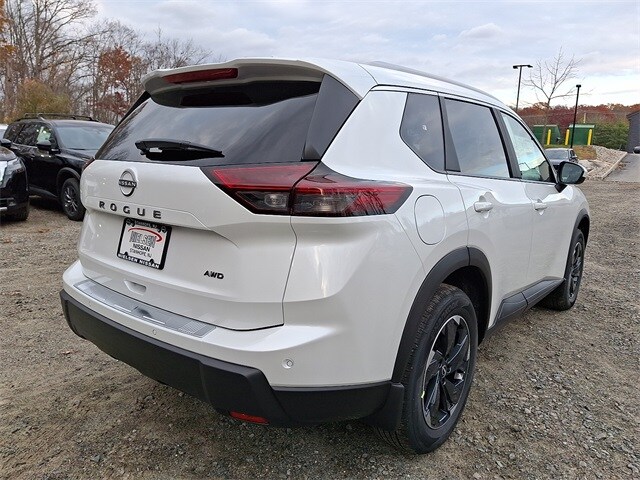 2026 Nissan Rogue SV photo 2