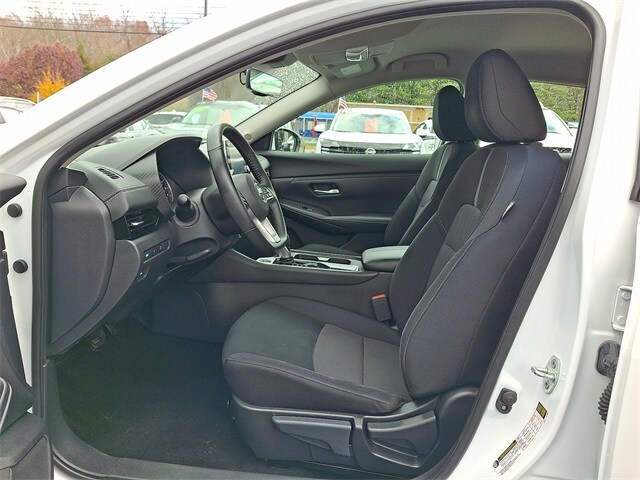 2022 Nissan Sentra SV photo 3