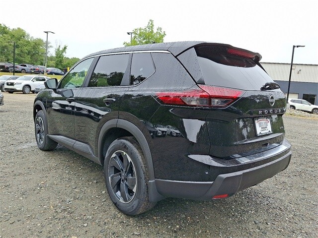 2026 Nissan Rogue SV photo 2