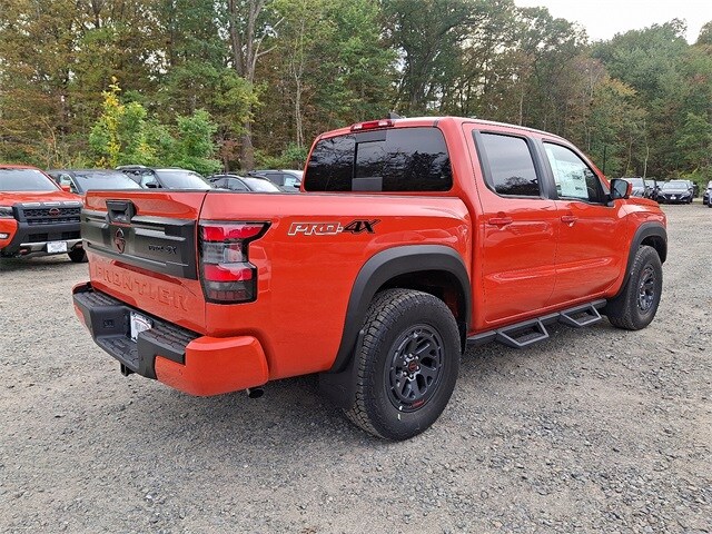 2026 Nissan Frontier Crew Cab PRO-4X photo 4