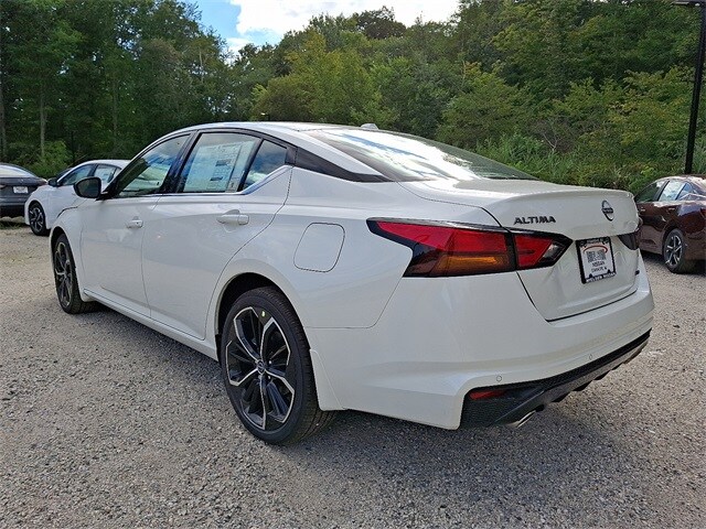2025 Nissan Altima 2.5 SR photo 3