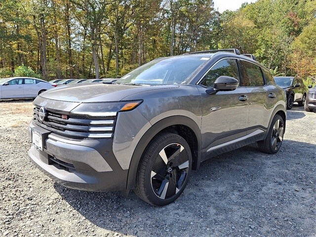 2026 Nissan Kicks SR photo 2