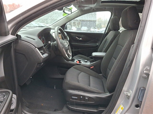 2022 Gmc Terrain SLE photo 3