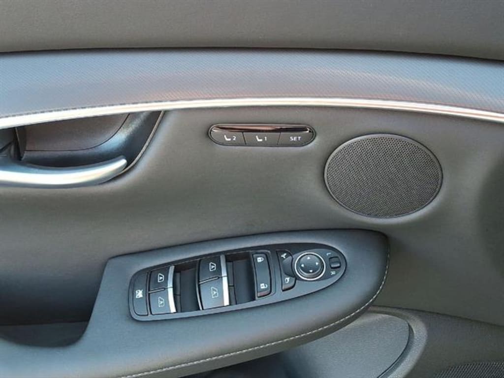 Used 2025 INFINITI QX50 Luxe SUV