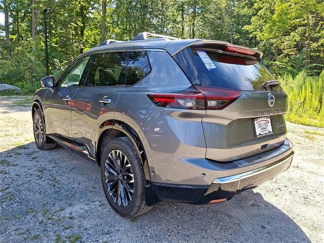 2026 Nissan Rogue Platinum photo 3