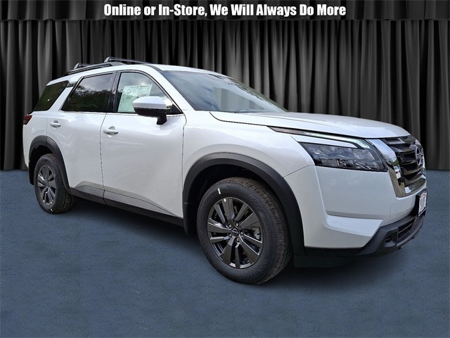 2025 Nissan Pathfinder SV's photo