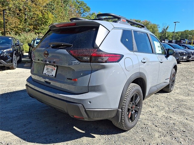 2026 Nissan Rogue SV photo 4