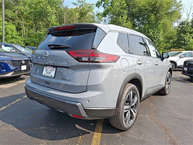 2025 Nissan Rogue SL photo 3