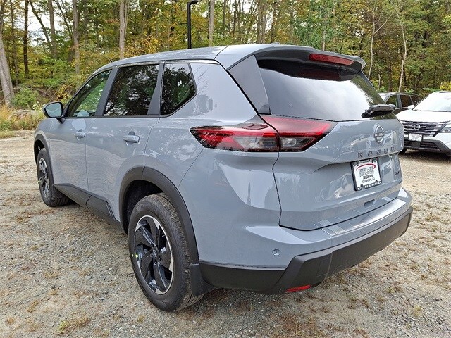 2026 Nissan Rogue SV photo 3