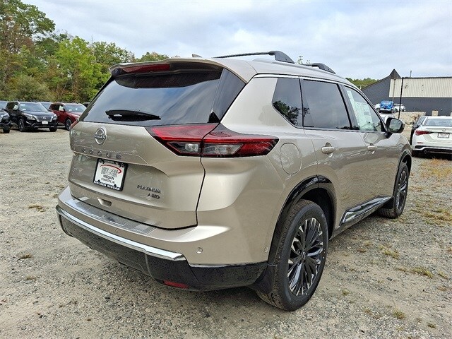 2026 Nissan Rogue Platinum photo 4
