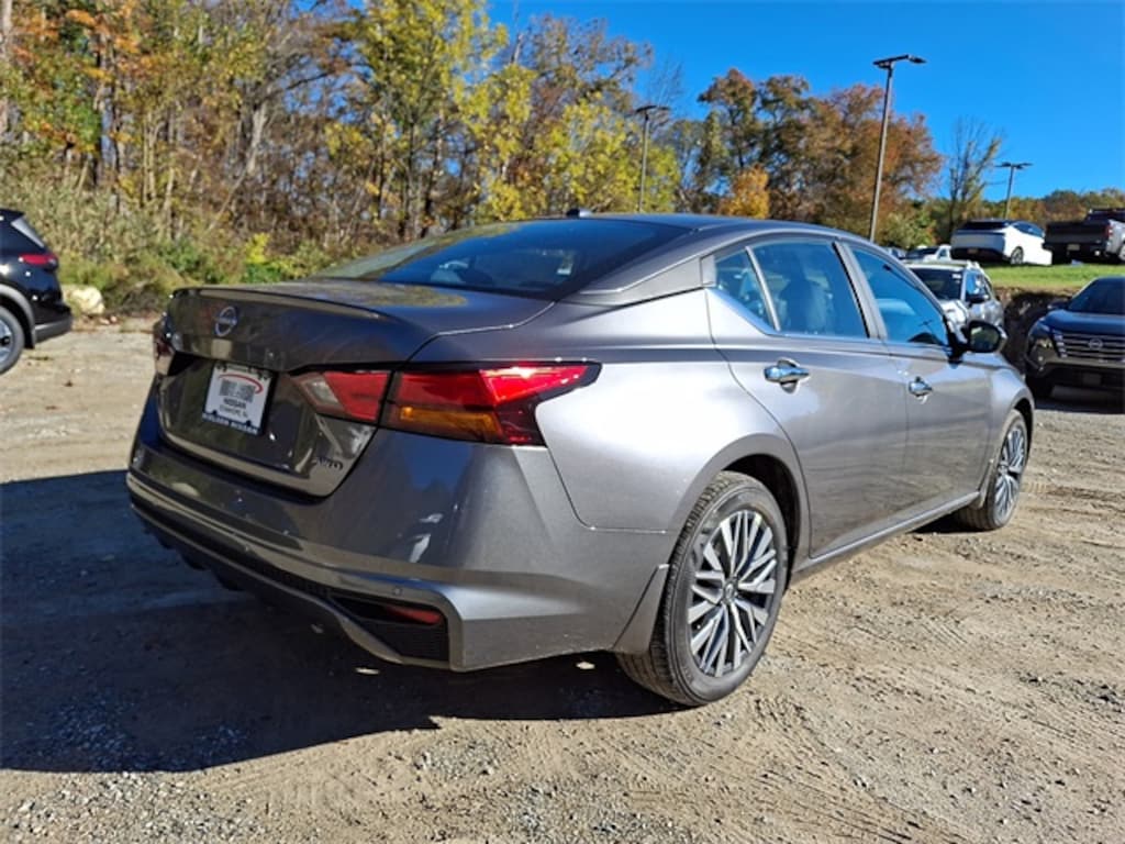 New 2025 Nissan Altima 2.5 SV Sedan